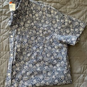 Urban Pipeline Button Up